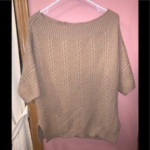 Off shoulders sweater